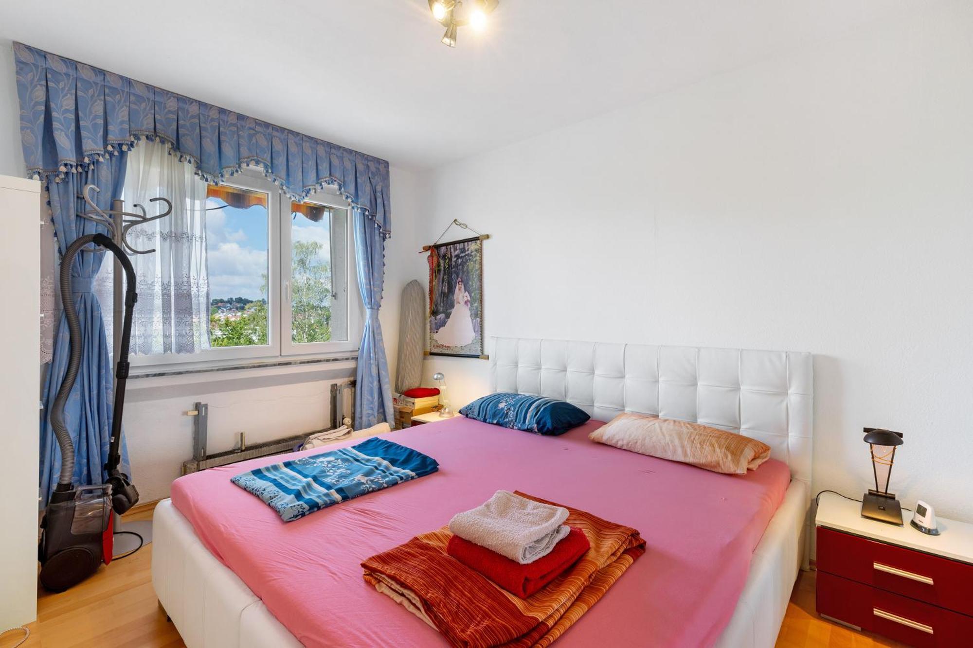 Helle, Ruhige Dachwohnung Eningen unter Achalm エクステリア 写真