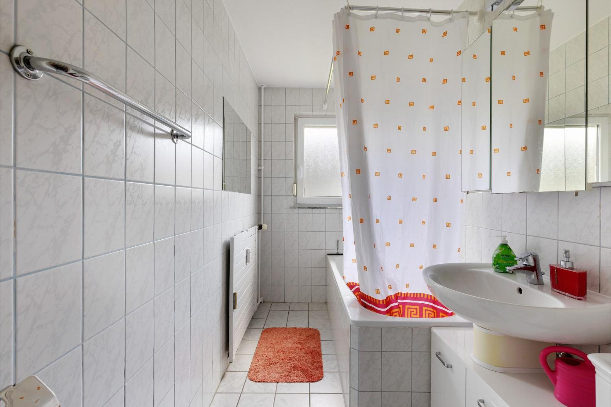 Helle, Ruhige Dachwohnung Eningen unter Achalm エクステリア 写真